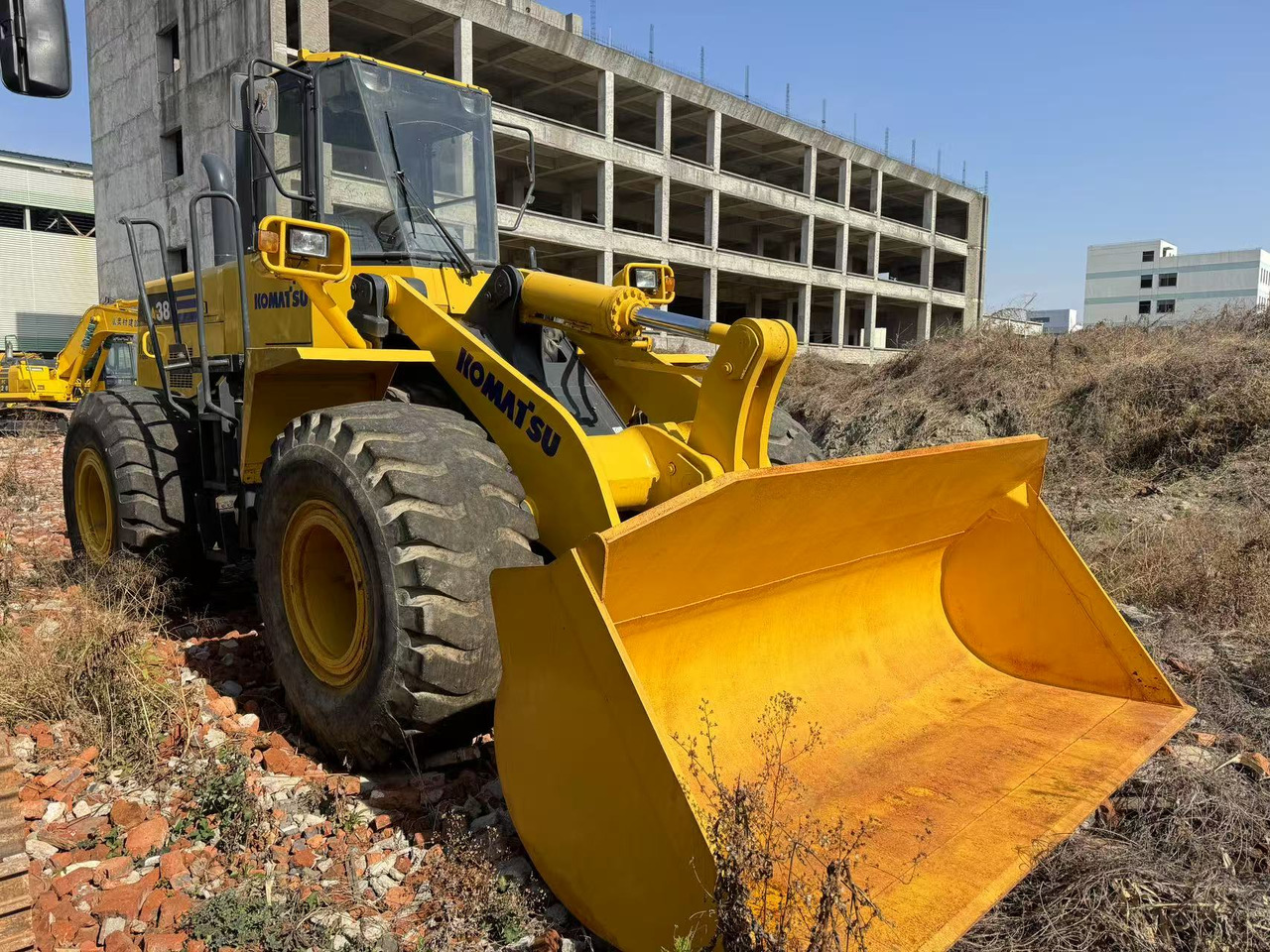 KOMATSU WA380 - Utovarivač točkaš: slika 1 KOMATSU WA380 - Utovarivač točkaš: slika 1