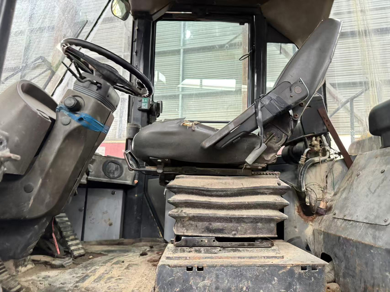 KOMATSU WA380Z-6 - Utovarivač točkaš: slika 3 KOMATSU WA380Z-6 - Utovarivač točkaš: slika 3