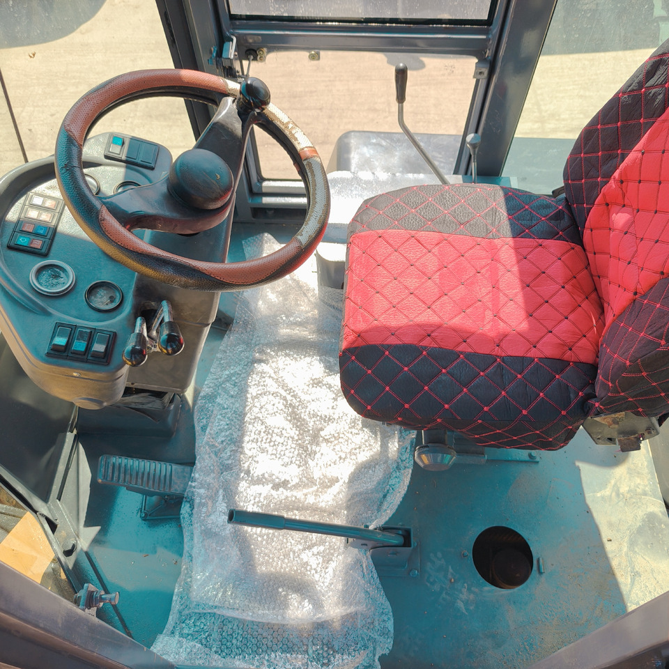 SDLG LGB680 - Bager utovarivač: slika 4 SDLG LGB680 - Bager utovarivač: slika 4