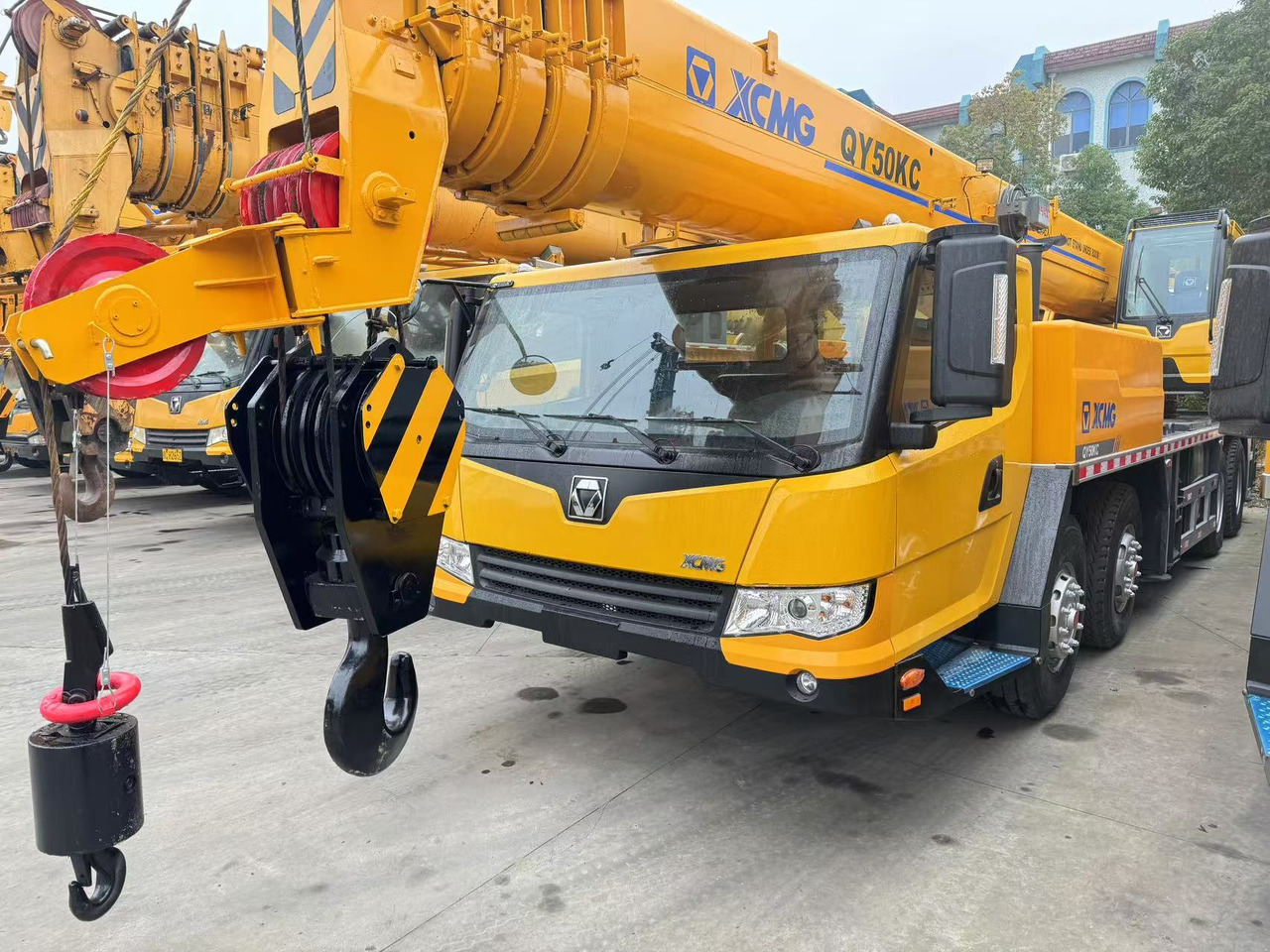 XCMG QY50KC QY50 CHINA TRUCK CRANE 50TONS - Autodizalica: slika 2 XCMG QY50KC QY50 CHINA TRUCK CRANE 50TONS - Autodizalica: slika 2