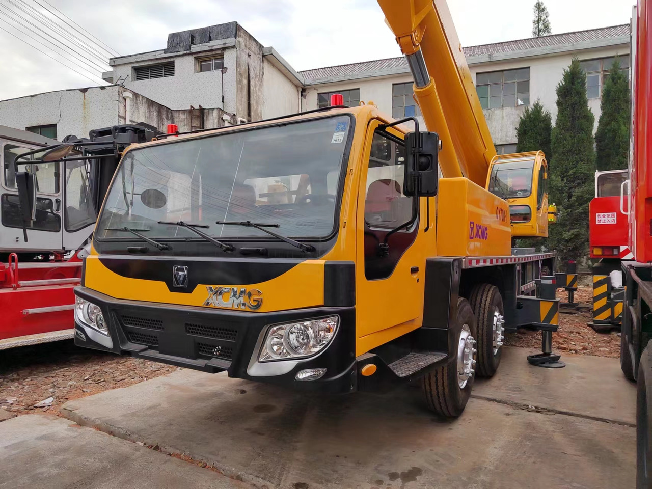 XCMG QY70K good condition QY25K QY50K QY100K QY130K China brand mobile crane - Autodizalica: slika 1 XCMG QY70K good condition QY25K QY50K QY100K QY130K China brand mobile crane - Autodizalica: slika 1