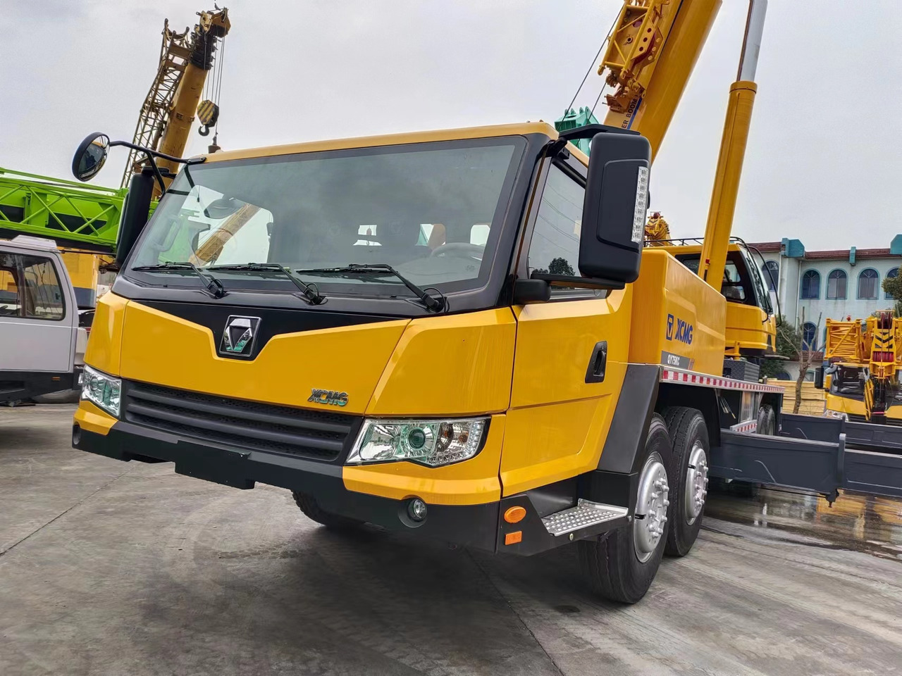 XCMG QY75KC QY75K truck crane 75tons - Autodizalica: slika 2 XCMG QY75KC QY75K truck crane 75tons - Autodizalica: slika 2