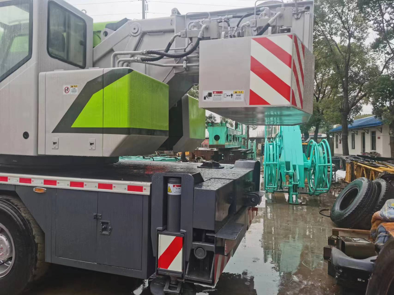 ZOOMLION ZTC251V - Autodizalica: slika 5 ZOOMLION ZTC251V - Autodizalica: slika 5