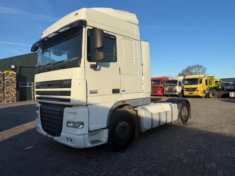DAF XF 105.460 Tractor unit - Tegljač: slika 3 DAF XF 105.460 Tractor unit - Tegljač: slika 3