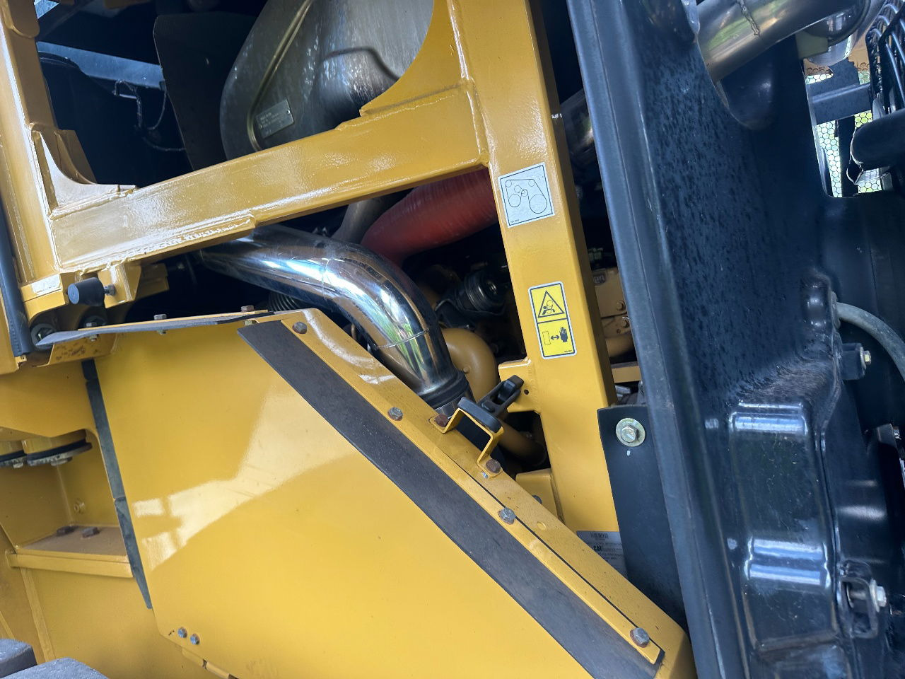 Utovarivač točkaš Caterpillar 950G: slika 30