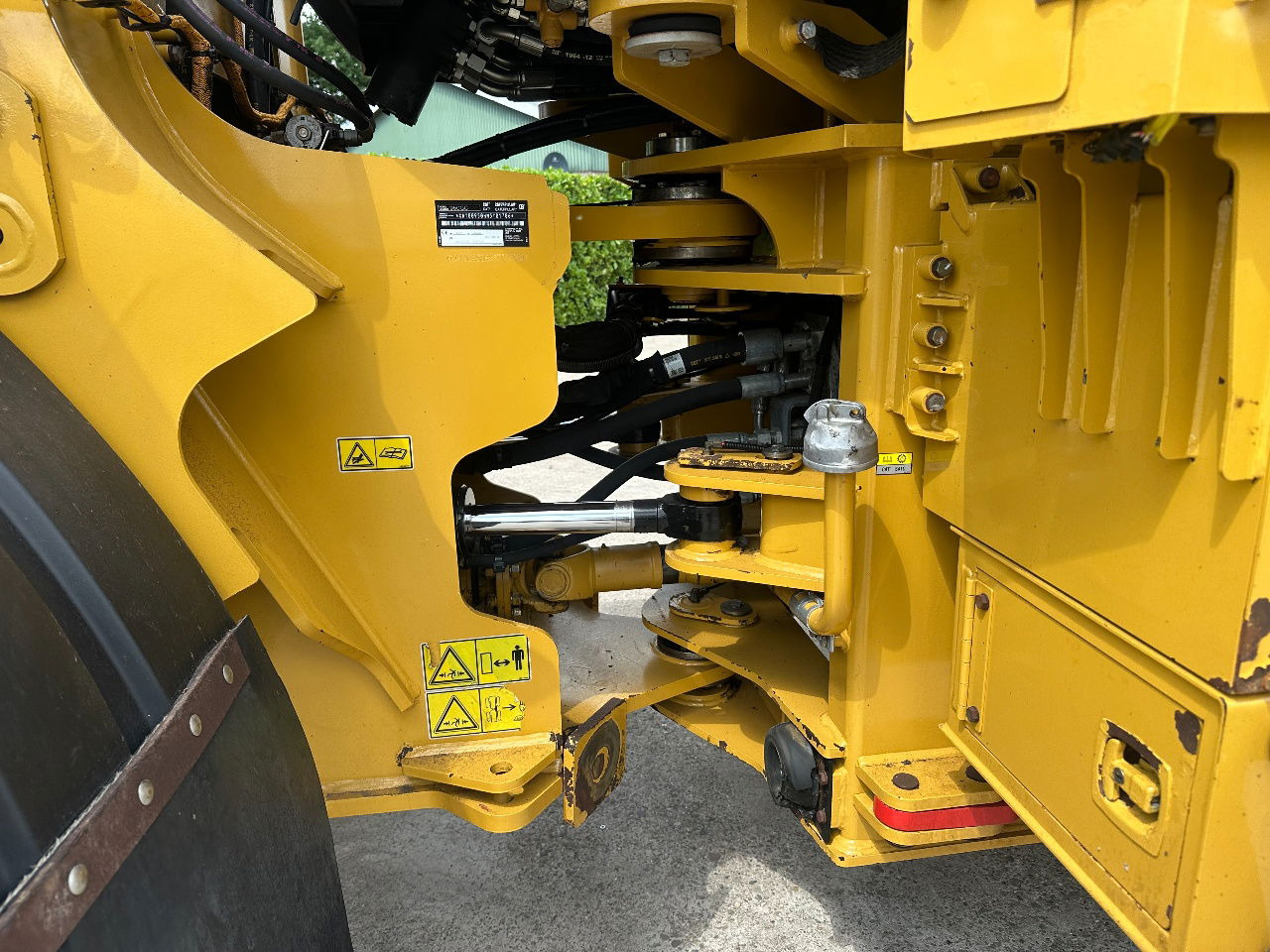 Utovarivač točkaš Caterpillar 950G: slika 14