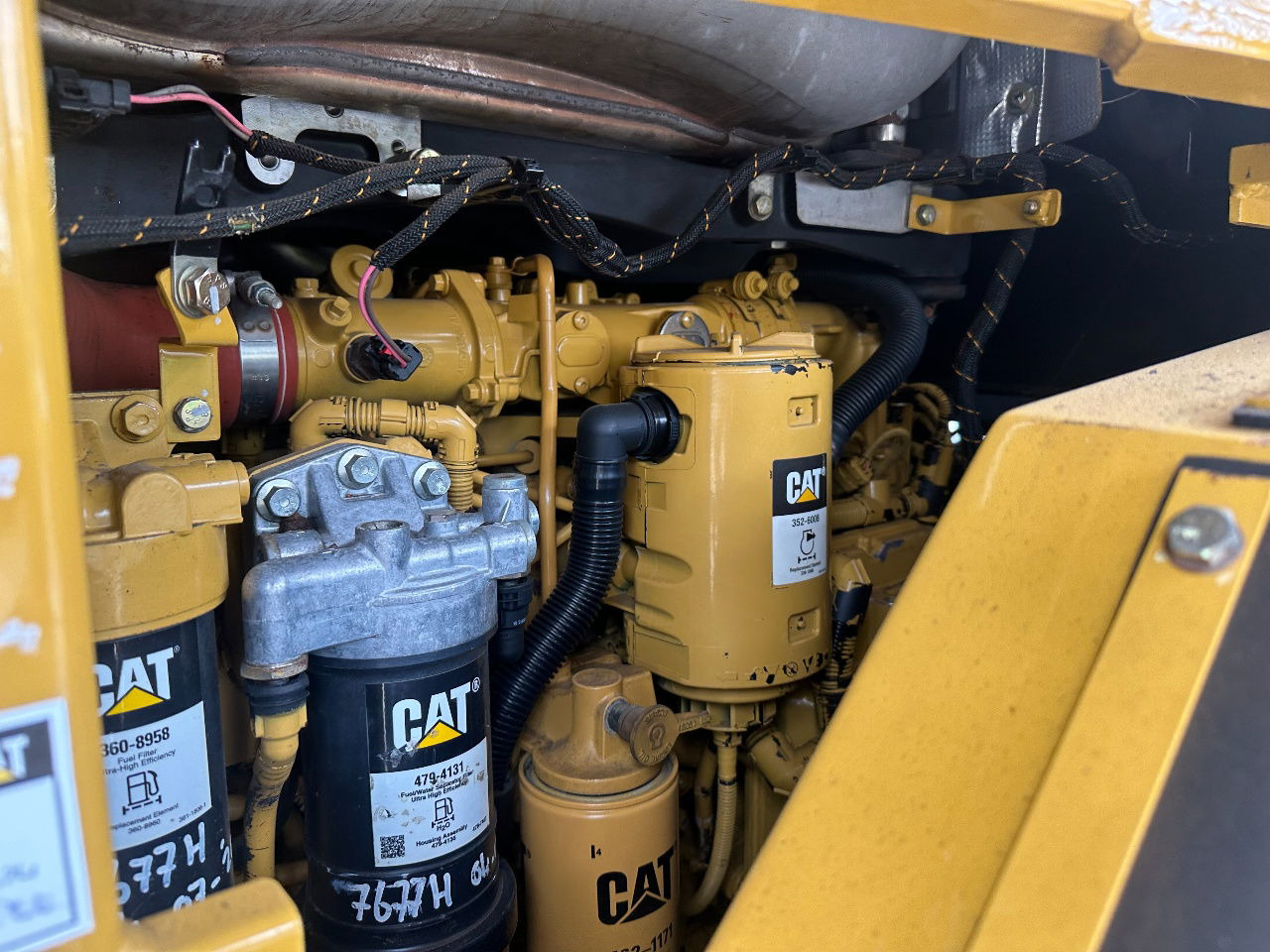 Utovarivač točkaš Caterpillar 950G: slika 27