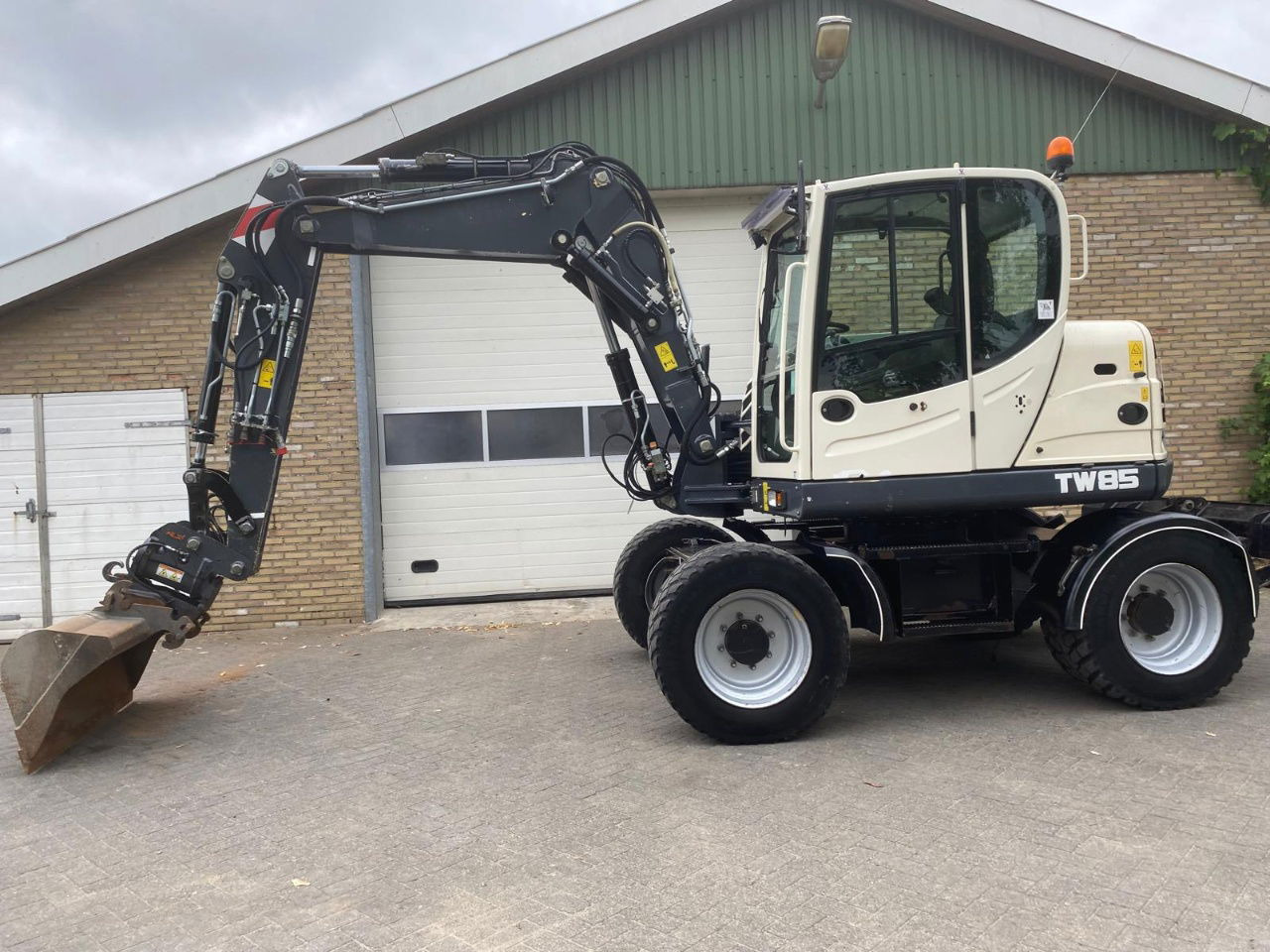 Terex TW85 - Bager točkaš: slika 1 Terex TW85 - Bager točkaš: slika 1