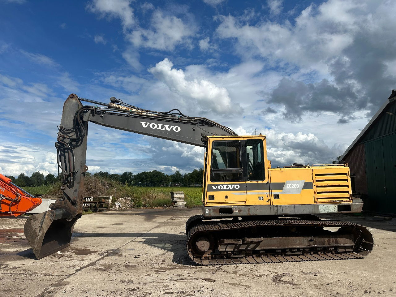 Volvo EC200 - Bager guseničar: slika 1 Volvo EC200 - Bager guseničar: slika 1