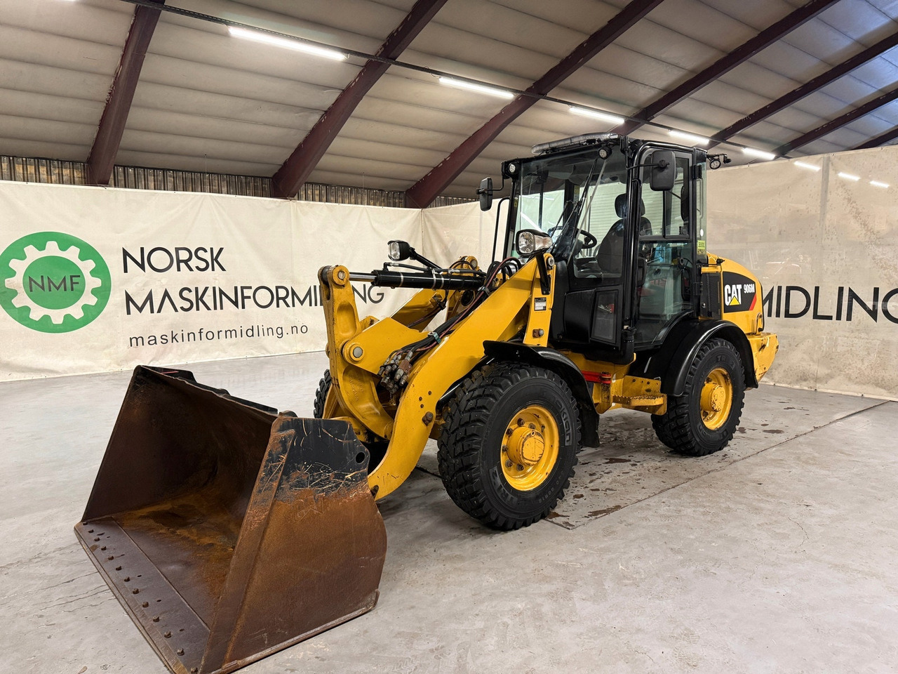 Cat 906M High Flow, 40 km/t med skuff og plog # TIL LEIE# - Utovarivač točkaš: slika 1 Cat 906M High Flow, 40 km/t med skuff og plog # TIL LEIE# - Utovarivač točkaš: slika 1