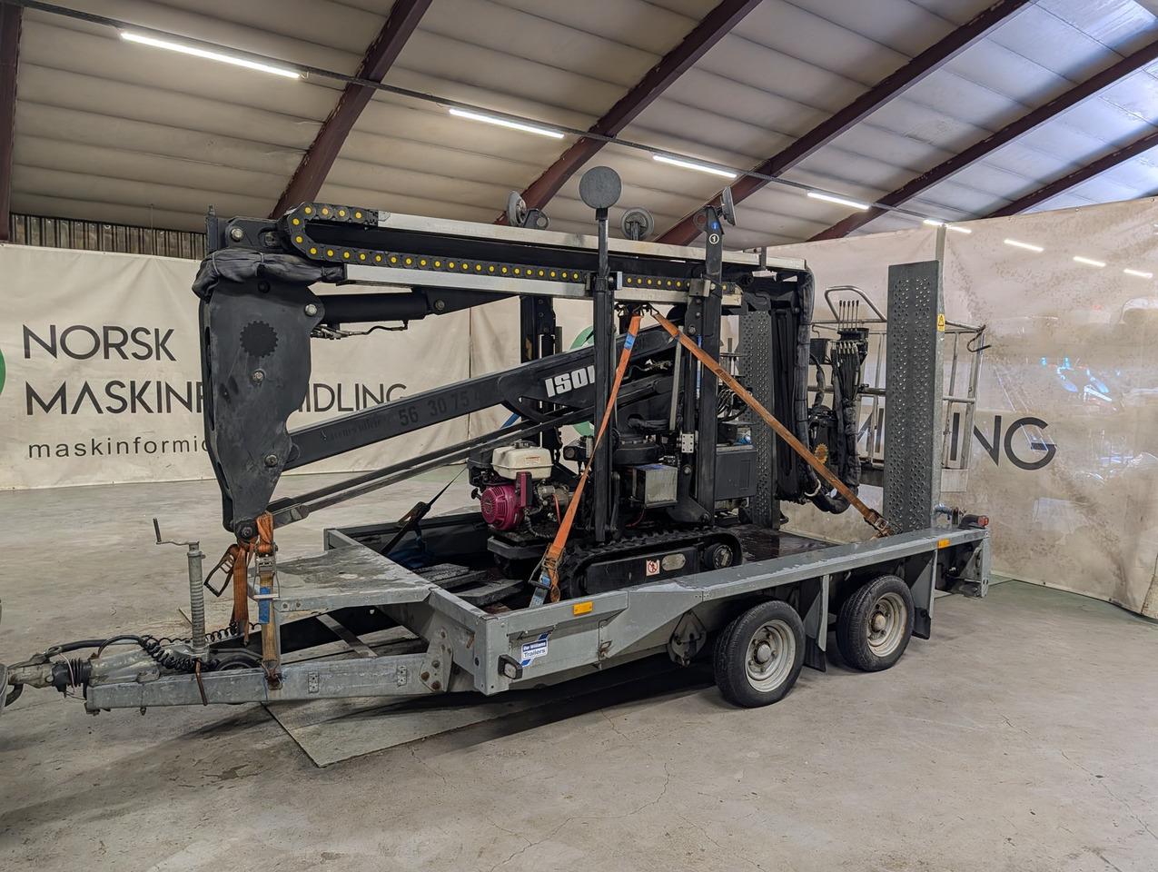 Isoli Easylift R160 på henger - Pauk platforma: slika 1 Isoli Easylift R160 på henger - Pauk platforma: slika 1