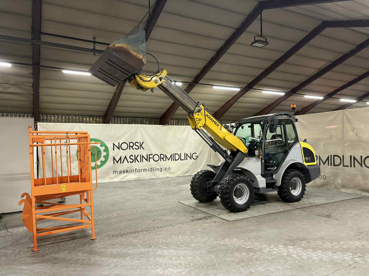 KramerAllrad 8085T #Traktor, Mannskapskurv og Skuffe - Utovarivač točkaš: slika 2 KramerAllrad 8085T #Traktor, Mannskapskurv og Skuffe - Utovarivač točkaš: slika 2