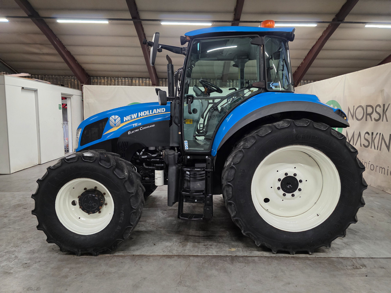 New Holland T5.115 EC - Traktor: slika 2 New Holland T5.115 EC - Traktor: slika 2