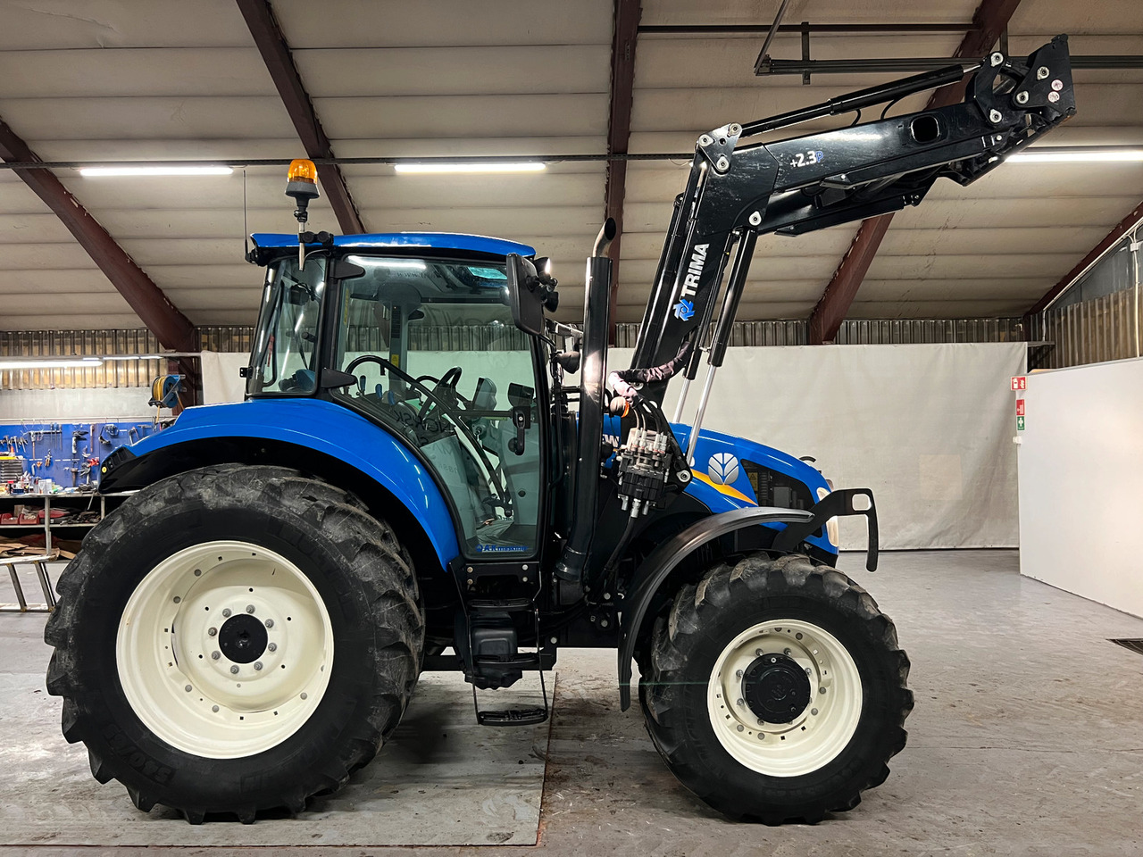 New Holland T5.115 #Kun 2192 Timer# 1 Eier# - Traktor: slika 4 New Holland T5.115 #Kun 2192 Timer# 1 Eier# - Traktor: slika 4