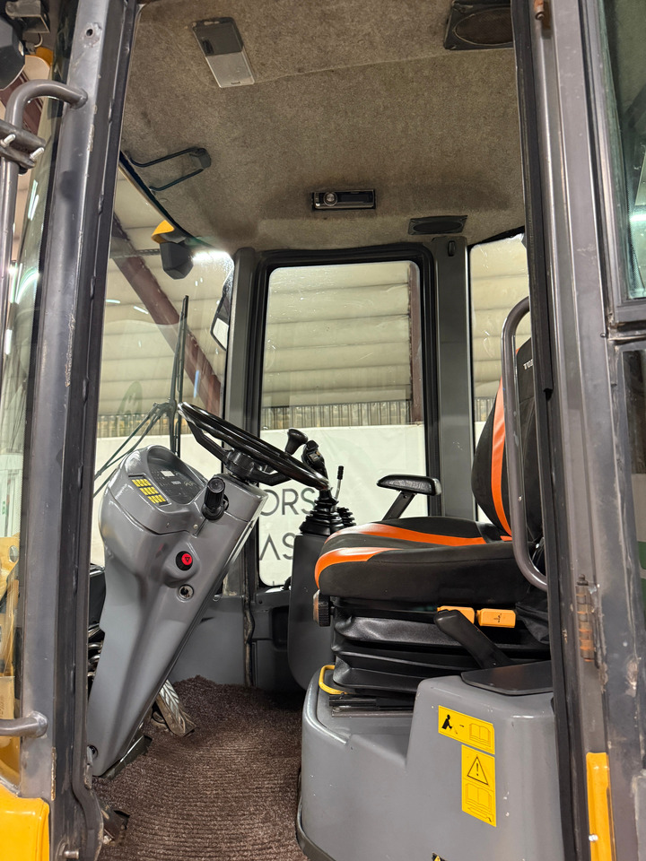 Utovarivač točkaš Volvo L40B-TP #Skuffe og Skjær #Kun 3458 timer: slika 12
