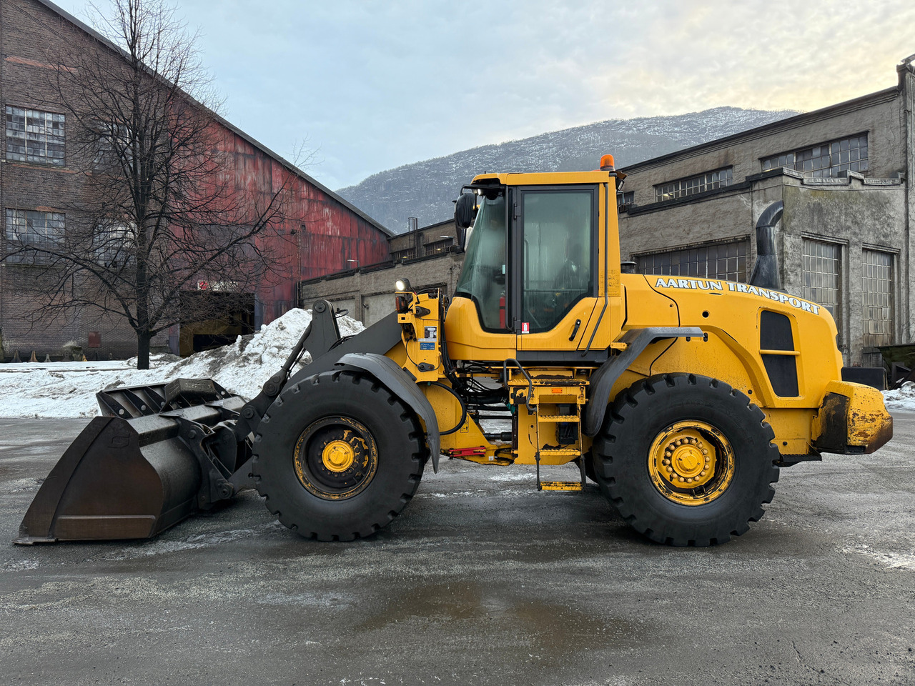 Volvo L70G - Utovarivač točkaš: slika 2 Volvo L70G - Utovarivač točkaš: slika 2