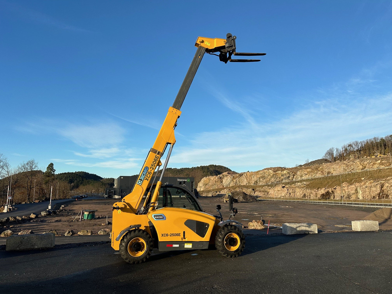 XCMG 2506E #ELECTRIC - Teleskopski upravljač: slika 2 XCMG 2506E #ELECTRIC - Teleskopski upravljač: slika 2