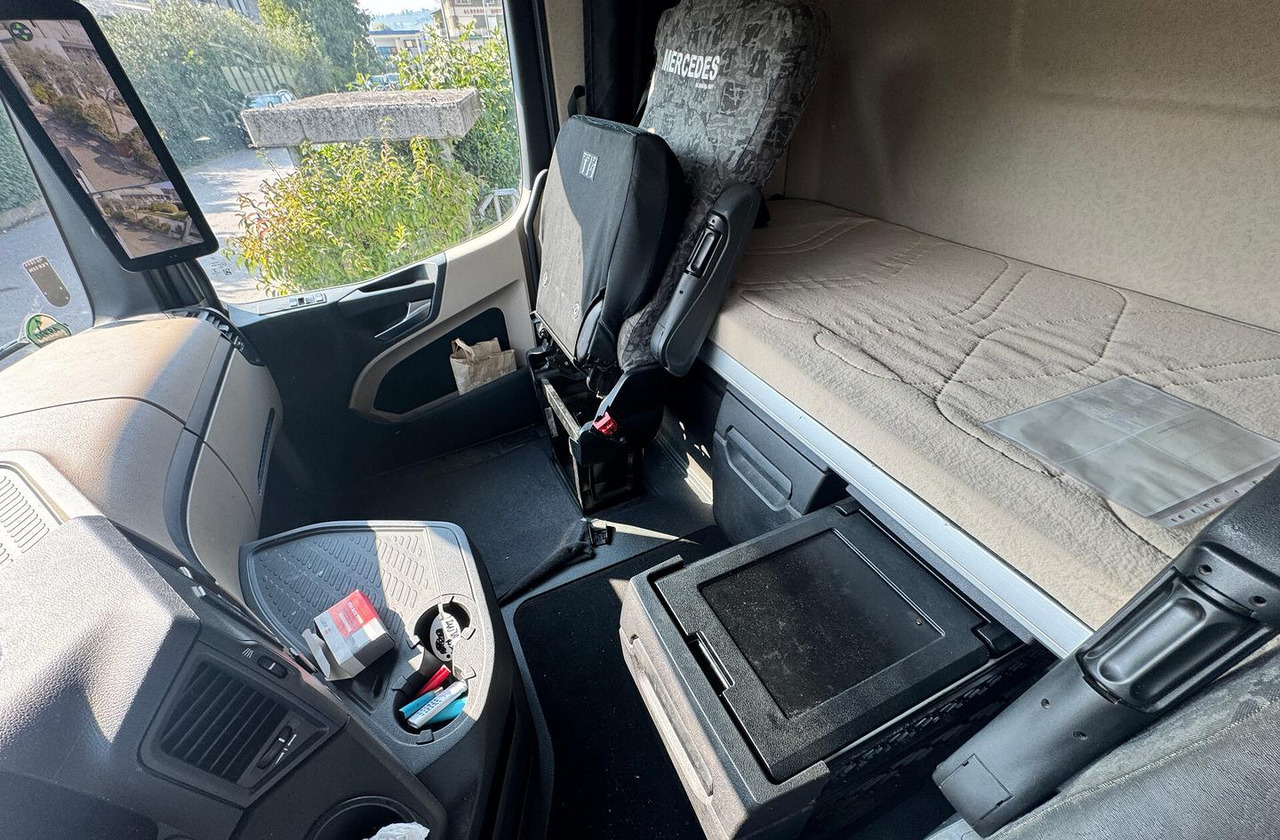 Tegljač Mercedes Benz Actros 1848 - 2020: slika 6 Tegljač Mercedes Benz Actros 1848 - 2020: slika 6