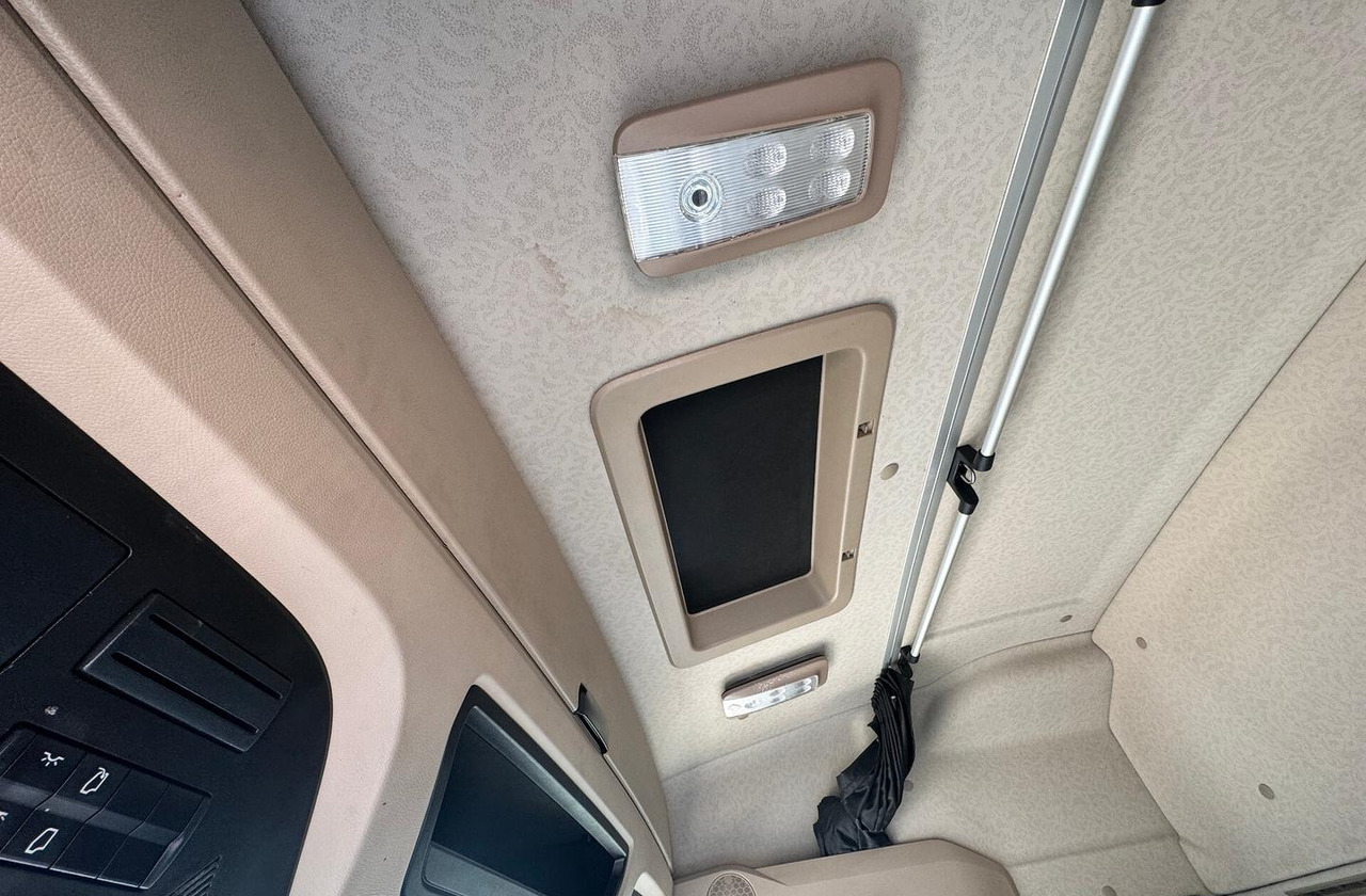 Tegljač Mercedes Benz Actros 1848 - 2020: slika 8 Tegljač Mercedes Benz Actros 1848 - 2020: slika 8