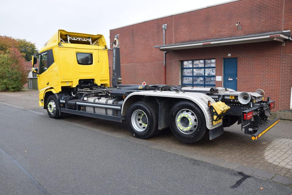 DAF  XG 450 Meiller RS21 Abroll ACC Navi Kamera EU6E - Kamion sa hidrauličnom kukom: slika 4 DAF  XG 450 Meiller RS21 Abroll ACC Navi Kamera EU6E - Kamion sa hidrauličnom kukom: slika 4