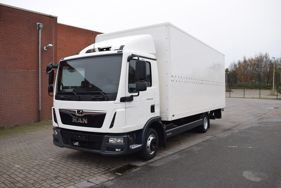 Kamion sa zatvorenim sandukom MAN TGL 8.220 Koffer LBW Klima EURO6 Luftfederung: slika 14 Kamion sa zatvorenim sandukom MAN TGL 8.220 Koffer LBW Klima EURO6 Luftfederung: slika 14