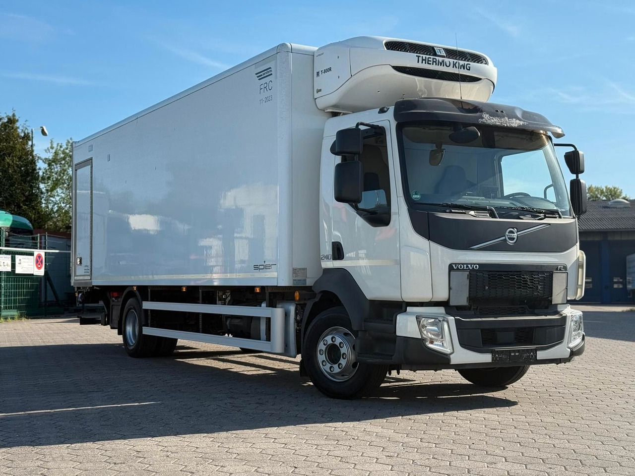Volvo FL 42 R 240 +Thermoking T-880R+Kamera - Hladnjača: slika 1 Volvo FL 42 R 240 +Thermoking T-880R+Kamera - Hladnjača: slika 1