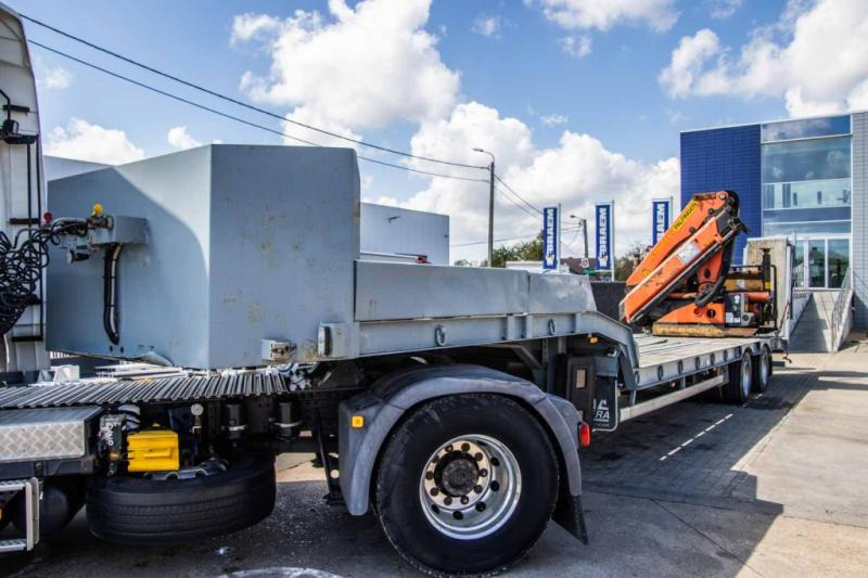 Castera CRANE/KRAN/GRUE-PALFINGER 22002 (2xHydr.) - Niska poluprikolica za prevoz: slika 3 Castera CRANE/KRAN/GRUE-PALFINGER 22002 (2xHydr.) - Niska poluprikolica za prevoz: slika 3