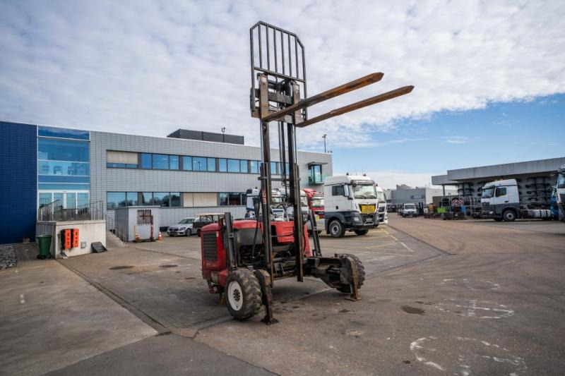 MOFFET M5 20.4 - Prenosni viljuškar: slika 3 MOFFET M5 20.4 - Prenosni viljuškar: slika 3