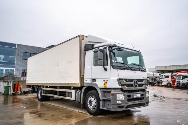 Kamion sa zatvorenim sandukom Mercedes ACTROS 1832-MP3+DHOLLANDIA 2.5T.: slika 7 Kamion sa zatvorenim sandukom Mercedes ACTROS 1832-MP3+DHOLLANDIA 2.5T.: slika 7