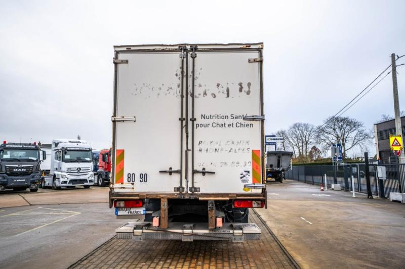 Renault D 19 280 WIDE + DHOLLANDIA 3 T. - Kamion sa zatvorenim sandukom: slika 4 Renault D 19 280 WIDE + DHOLLANDIA 3 T. - Kamion sa zatvorenim sandukom: slika 4