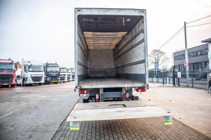 Renault MIDLUM 270 DXI - Kamion sa zatvorenim sandukom: slika 4 Renault MIDLUM 270 DXI - Kamion sa zatvorenim sandukom: slika 4