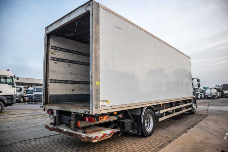 Renault MIDLUM 270 DXI - Kamion sa zatvorenim sandukom: slika 3 Renault MIDLUM 270 DXI - Kamion sa zatvorenim sandukom: slika 3
