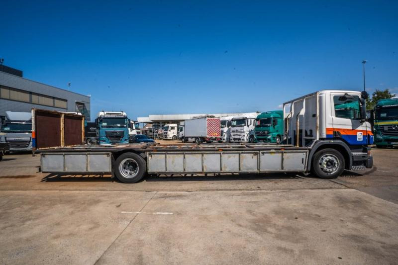 Scania P 270 (19T)- PORTE GAZ /10 PALETTES - Kamion sa tovarnim sandukom: slika 3 Scania P 270 (19T)- PORTE GAZ /10 PALETTES - Kamion sa tovarnim sandukom: slika 3