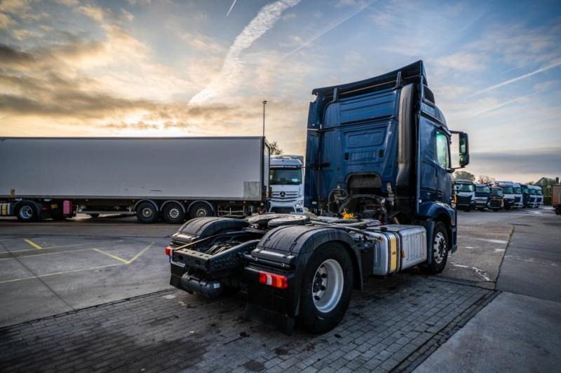 Mercedes ACTROS 1846 LS + HYDR. - Tegljač: slika 4 Mercedes ACTROS 1846 LS + HYDR. - Tegljač: slika 4