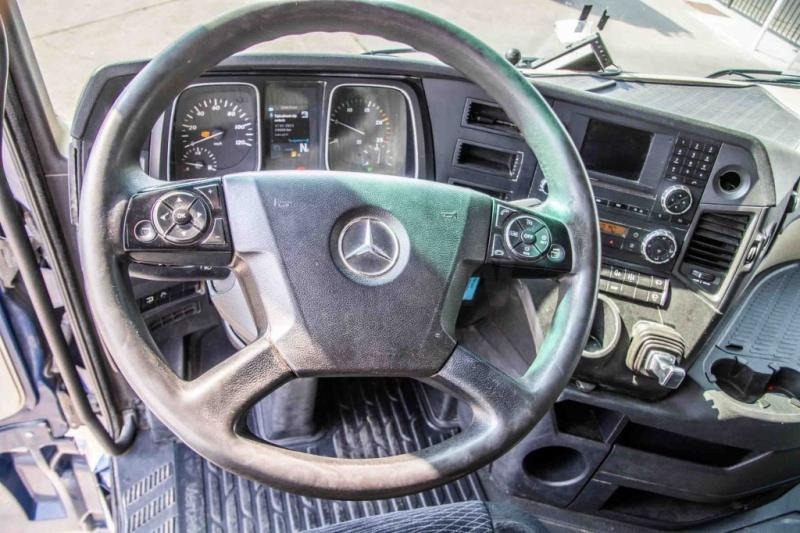 Interior photo 2: Tegljač Mercedes ACTROS 1848 LS+E6+HYDR.