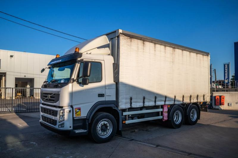 Volvo FM330-6X2+E5 (10pneus/tires) - Kamion sa ceradom: slika 1 Volvo FM330-6X2+E5 (10pneus/tires) - Kamion sa ceradom: slika 1