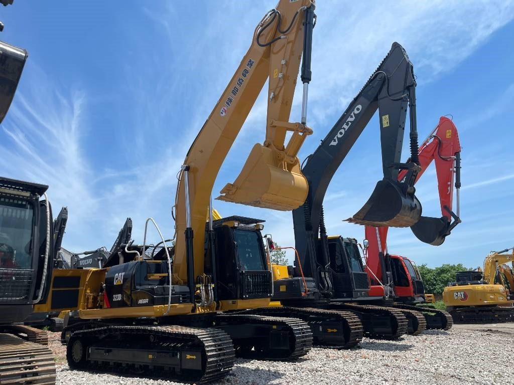 CAT 323D2  - Bager guseničar: slika 4 CAT 323D2  - Bager guseničar: slika 4