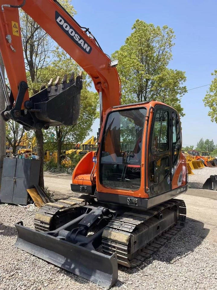 Doosan DX 75-9 C - Mini bager: slika 2 Doosan DX 75-9 C - Mini bager: slika 2