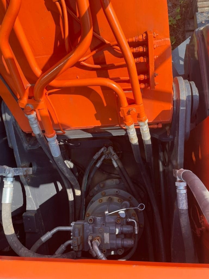 Bager guseničar Hitachi ZX 240: slika 9 Bager guseničar Hitachi ZX 240: slika 9