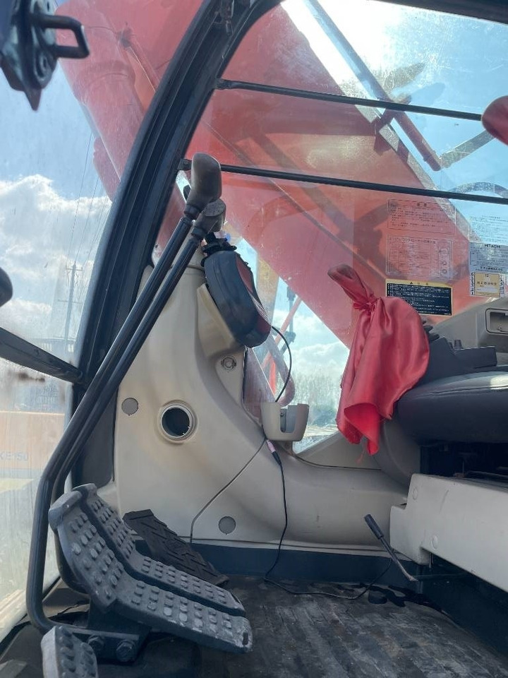 Hitachi ZX 240 - Bager guseničar: slika 3 Hitachi ZX 240 - Bager guseničar: slika 3