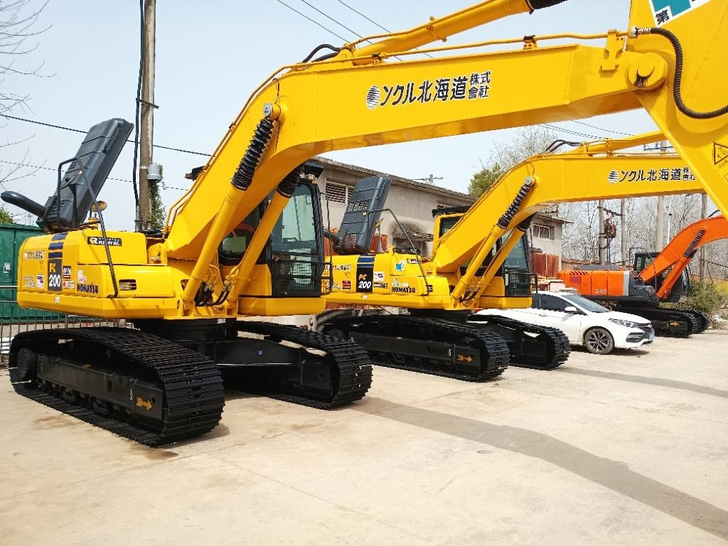Komatsu PC 200-8 - Bager guseničar: slika 2 Komatsu PC 200-8 - Bager guseničar: slika 2