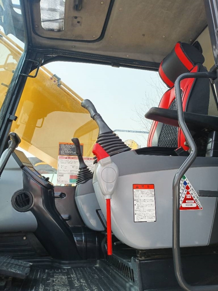 Komatsu PC 200-8 - Bager guseničar: slika 5 Komatsu PC 200-8 - Bager guseničar: slika 5
