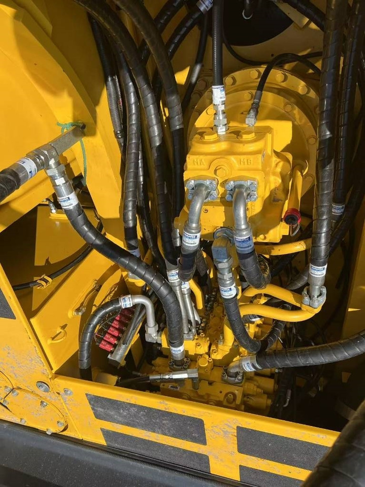 Komatsu PC 300  - Bager guseničar: slika 5 Komatsu PC 300  - Bager guseničar: slika 5