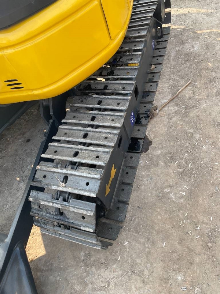 Komatsu PC 35 - Mini bager: slika 2 Komatsu PC 35 - Mini bager: slika 2