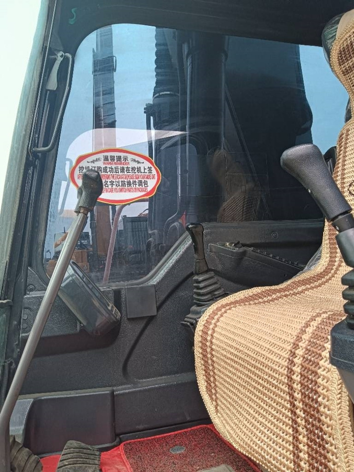 Lizing Volvo EC 240  Volvo EC 240: slika 8