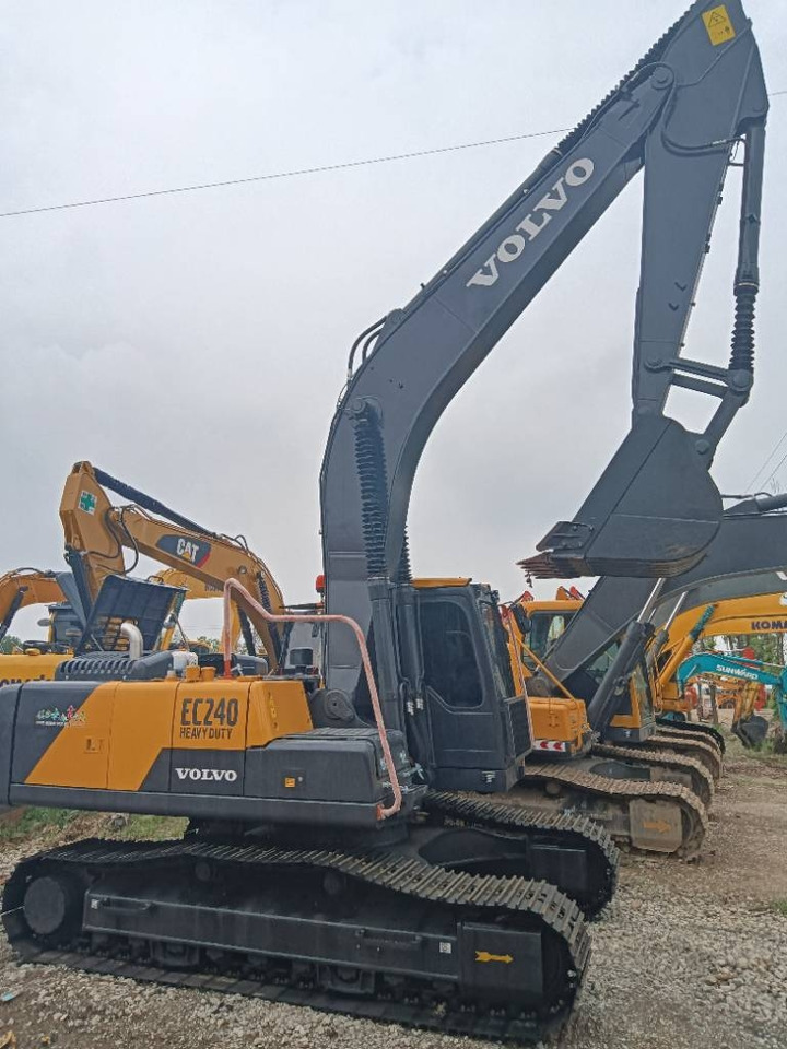 Volvo EC 240 - Bager guseničar: slika 1 Volvo EC 240 - Bager guseničar: slika 1