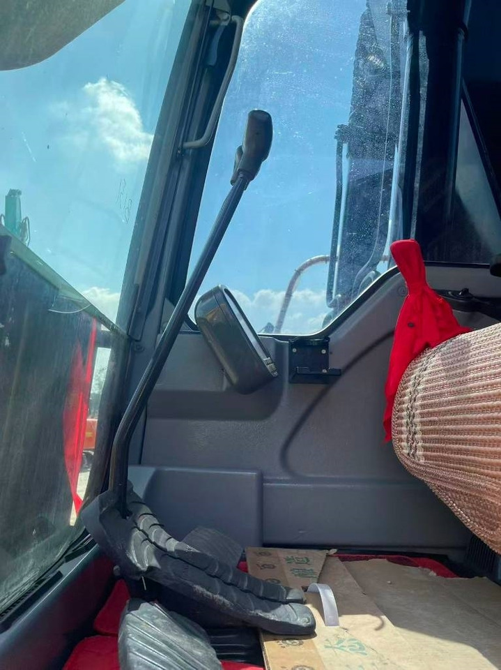 Volvo EC 240 - Bager guseničar: slika 5 Volvo EC 240 - Bager guseničar: slika 5