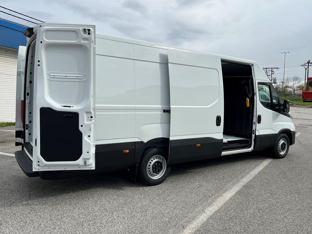Furgon Iveco DAILY VAN, 3.0 D 176k, 35S18H V Evolution H2: slika 6