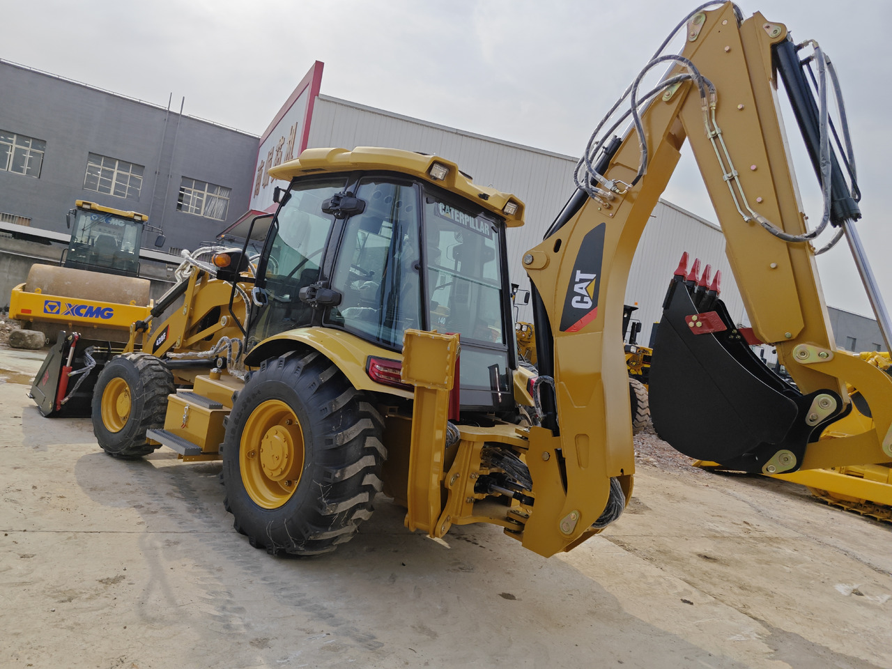 CATERPILLAR 428F backhoe loader - Bager utovarivač: slika 2 CATERPILLAR 428F backhoe loader - Bager utovarivač: slika 2