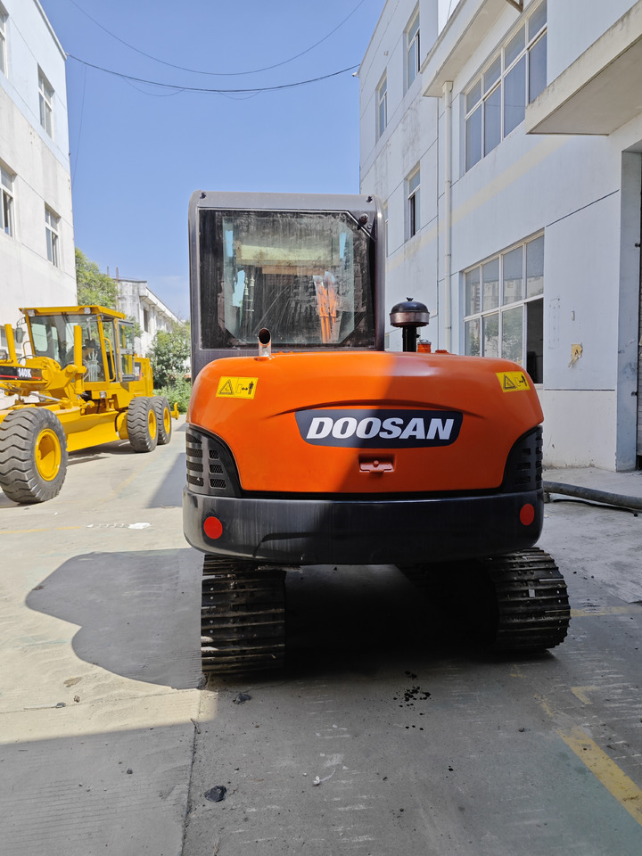 Doosan DH60 - Mini bager: slika 4 Doosan DH60 - Mini bager: slika 4